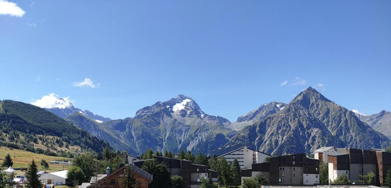 Résidence Plein Sud: Ski-in/Ski-out with Mountain Views Les Deux Alpes Exterior photo